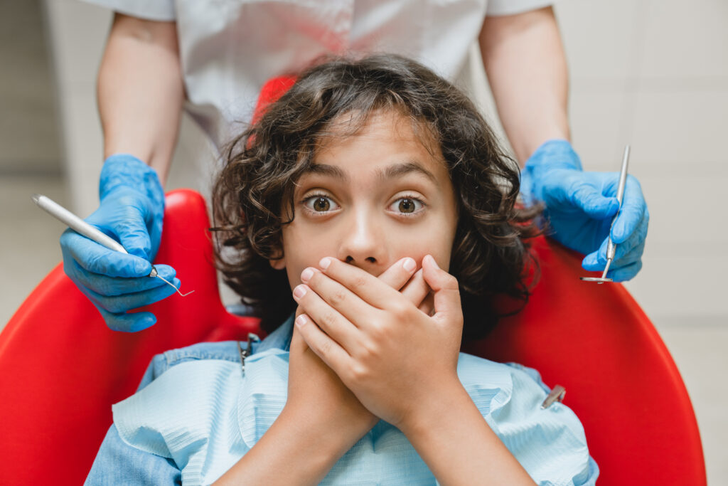 Kind beim Zahnarzt – kinderfreundliche Behandlung in der Kinderzahnheilkunde